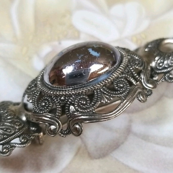Vintage Mid Century Antiqued Silver Tone Metal Brooch Pin - Picture 9 of 11